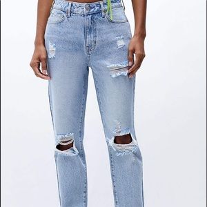 Pacsun “mom” jeans. Light wash color, women’s size 22.
